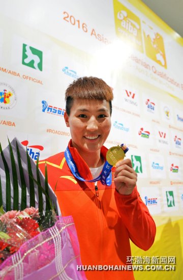 �����ڼ�С�õ�Ůȭ��