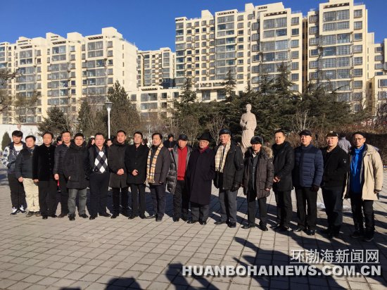 ����������ʦ�ŵ¸���ɽ���ϼ��ݳ��ײ�