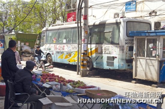 ���߰���·��·�ϲ����г������������ϲ�