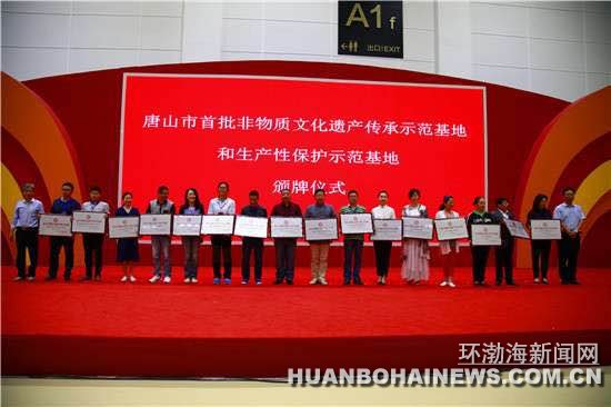 ��ɽ�������Ŵ��к������Ա���ʾ�����ذ���