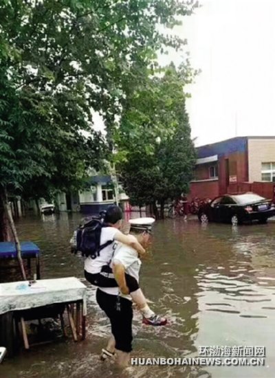 ѧУ��ǰ��ˮ�ɺ�ů�Ļ�����������Ȧ