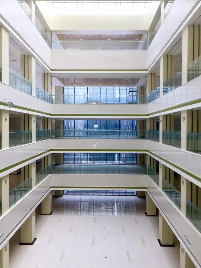 ��ɽ�����Ϻ���Ժ��12��28������ʽ����