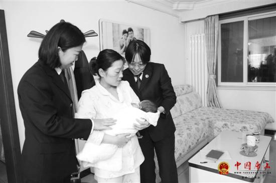 ·�ϼ��Ů�ɾ���ϵս�Ѽ�ͥ