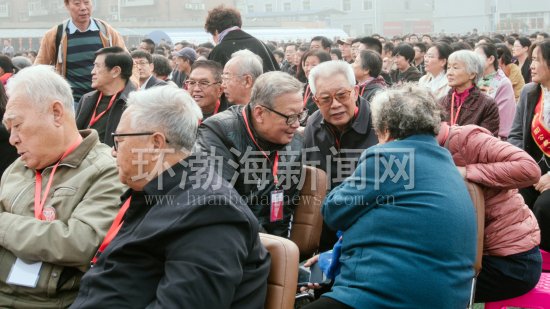 ��ɽ����һ��ϲӭ��У90����