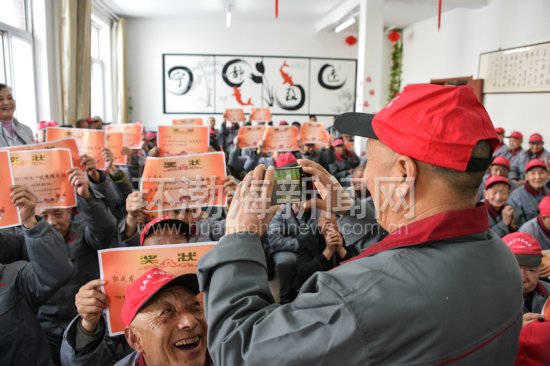 Ǩ������Ժ����������Աд����ӭ�´�